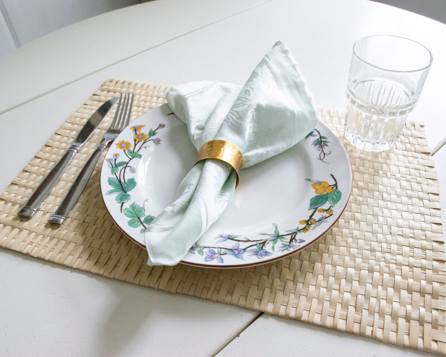 Handmade Napkin Rings: Gold Hammered Metal | In-Sattva