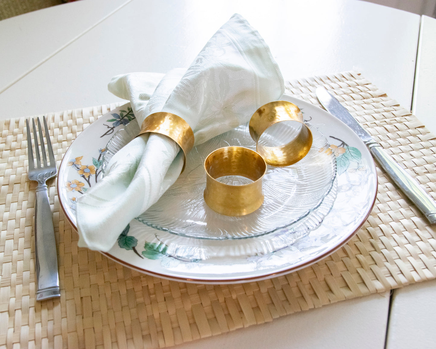 Handmade Napkin Rings: Gold Hammered Metal | In-Sattva