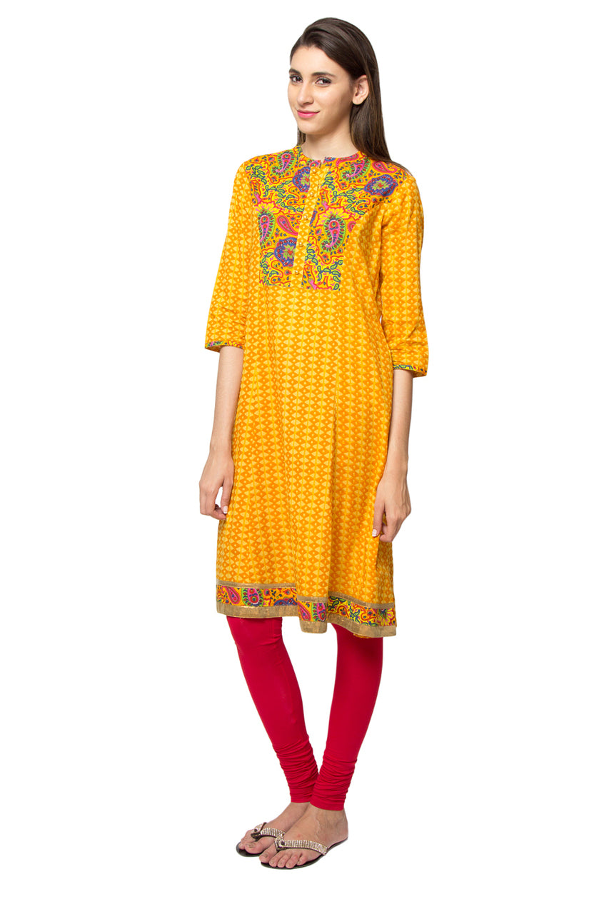 In-Sattva Women's Diamond Print Kurta - Paisley Print - Yoke Detail, side view