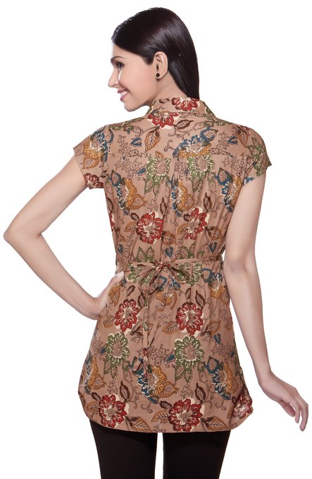 In-Sattva Women's Front Pleats Short Kurta Collar | Akkriti - Indian Wardrobes, back view