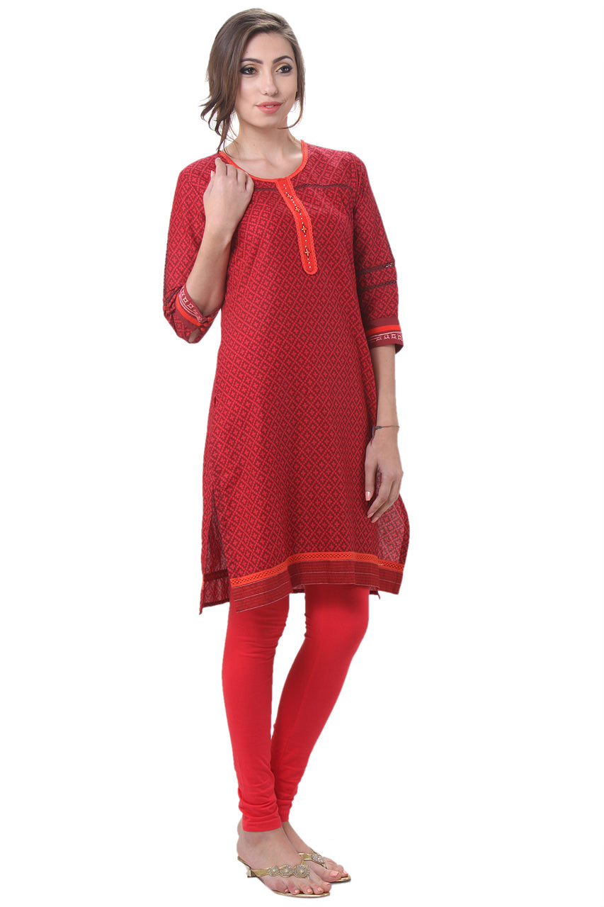 Alternate side view of Women's Color Contrast Geometric Print Kurta Tunic, highlighting its drape and silhouette