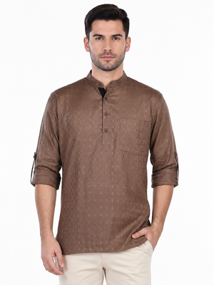 Front view of In-Sattva men's chestnut brown printed cotton hip-length kurta tunic