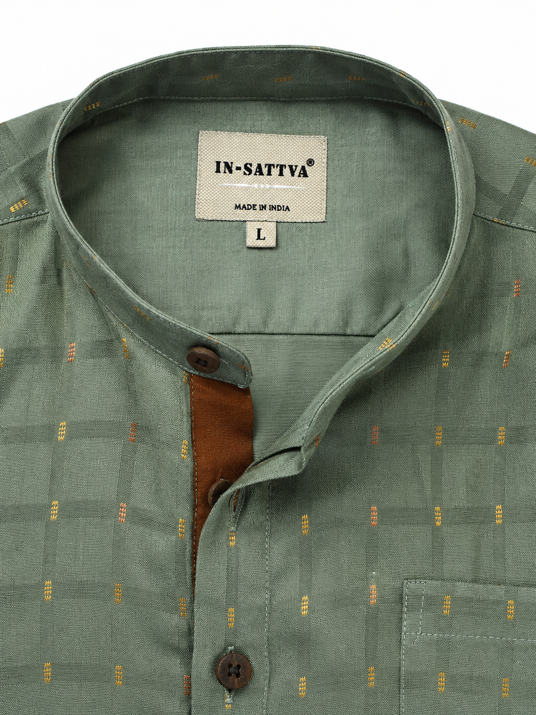 Close-up detail of In-Sattva men's emerald green printed cotton hip-length kurta tunic