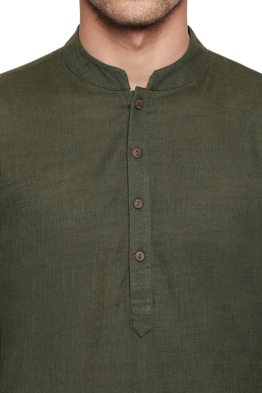 Men's green textured cotton knee-length kurta, close-up detail.