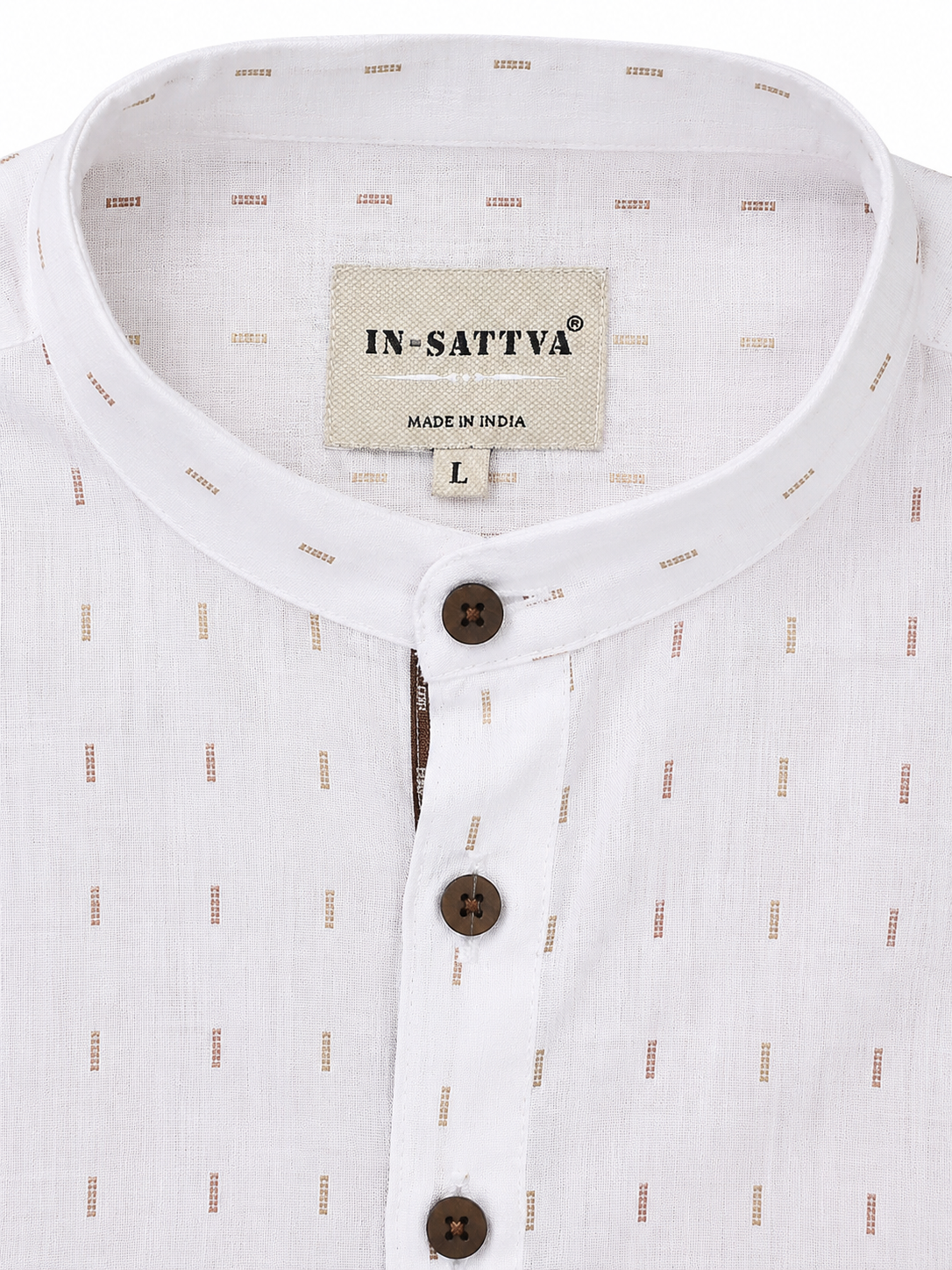 Close-up detail of In-Sattva men's ivory white printed cotton hip-length kurta tunic