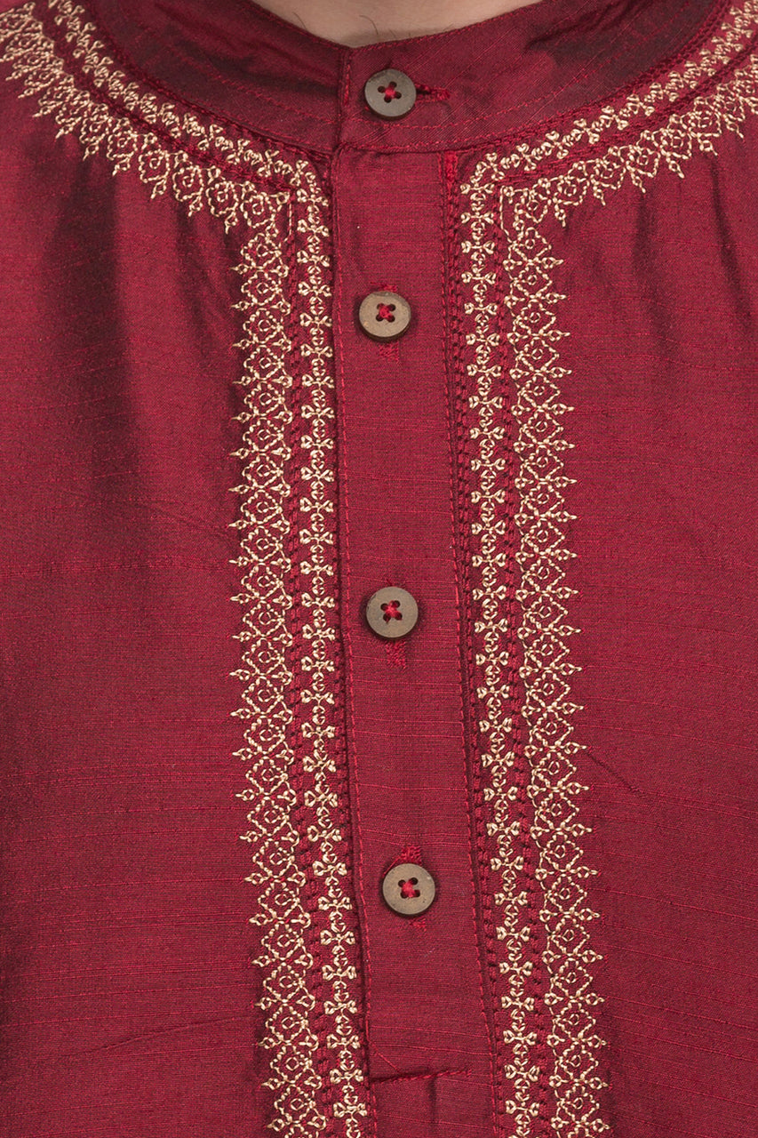 Men's maroon textured cotton blend knee-length kurta, alternate side view.
