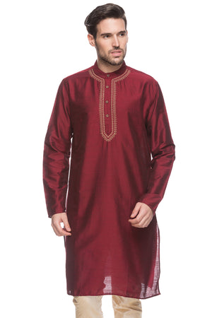 Men's maroon textured cotton blend knee-length kurta, front view.