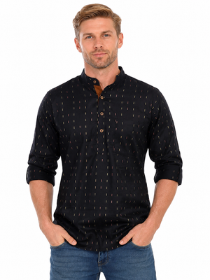 Front view of In-Sattva men's midnight black printed cotton hip-length kurta tunic