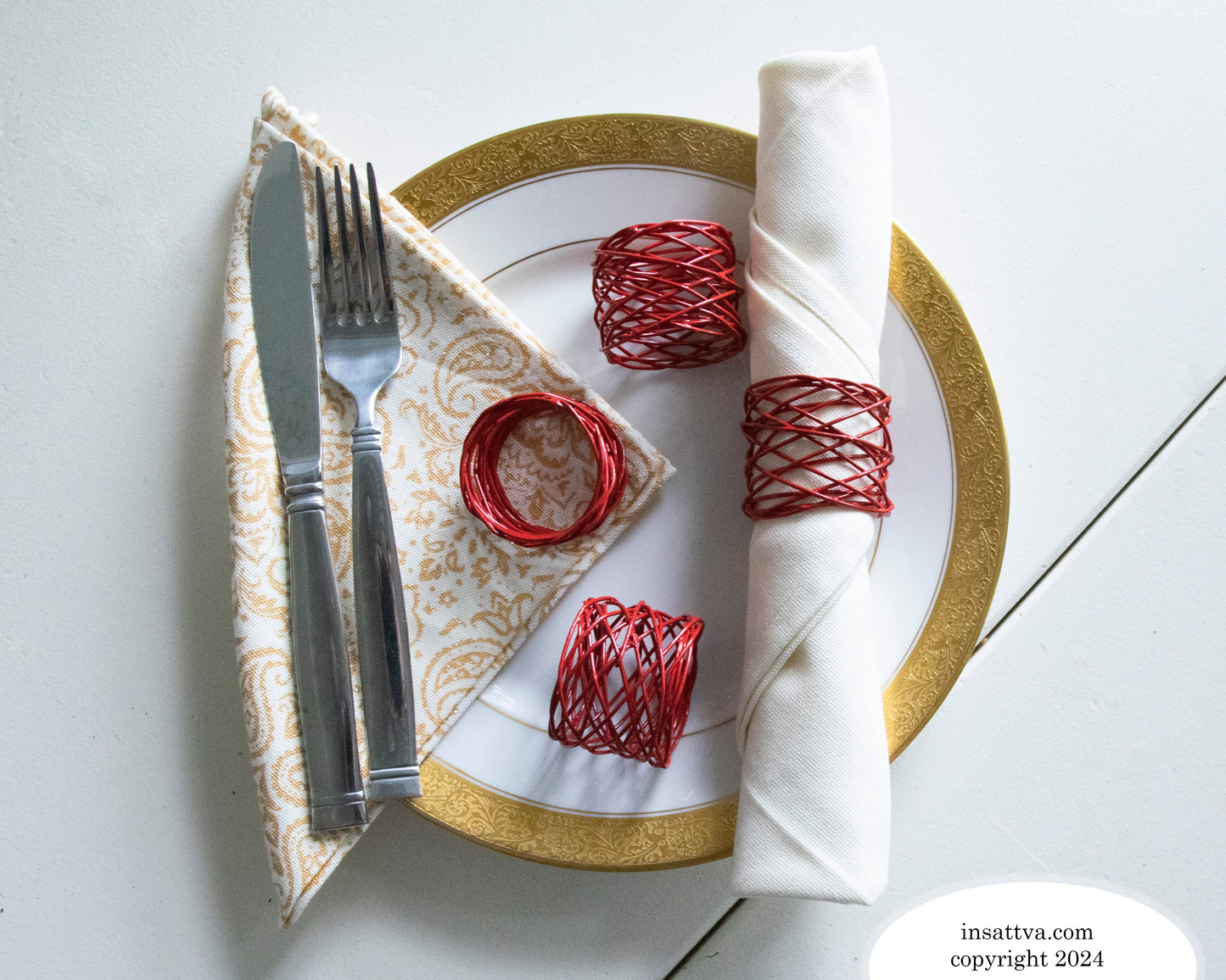 Handmade Artisan Crafted Mesh Metal Dining Napkin Rings, Red