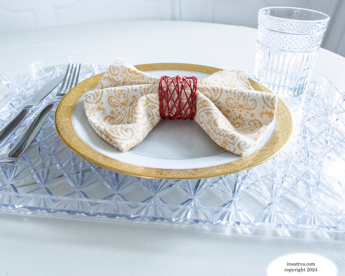 Handmade Artisan Crafted Mesh Metal Dining Napkin Rings, Red