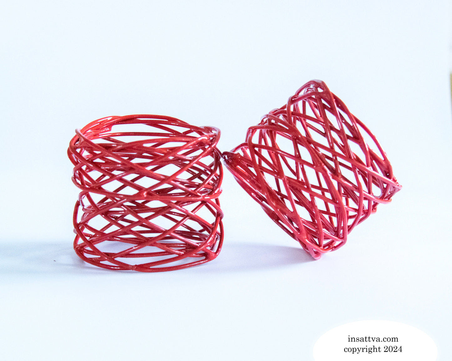 Handmade Artisan Crafted Mesh Metal Dining Napkin Rings, Red