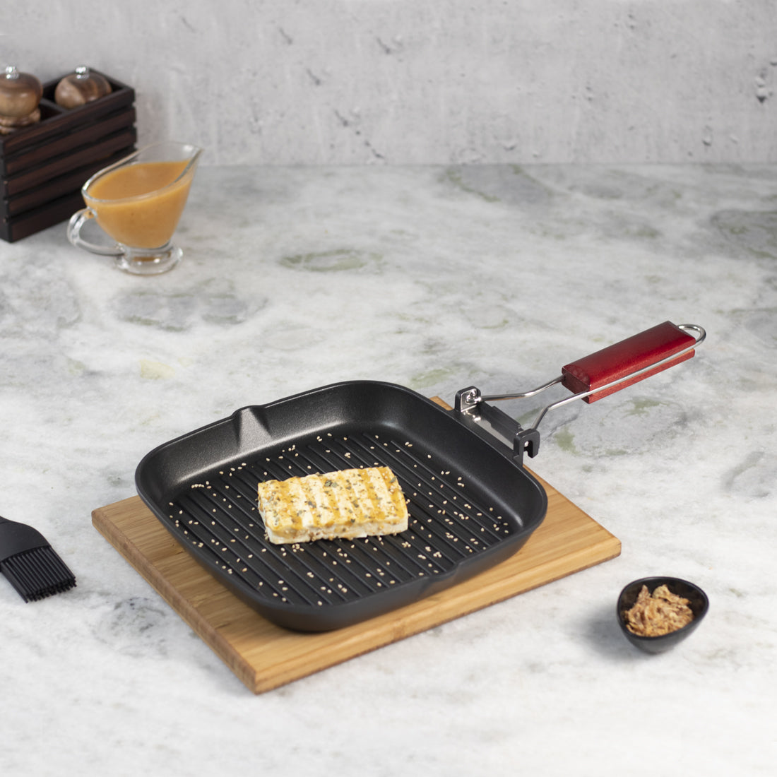 Wonderchef Die Cast Non-Stick Aluminum Wooden Handle Folding Grill Pan, 24cm, Black