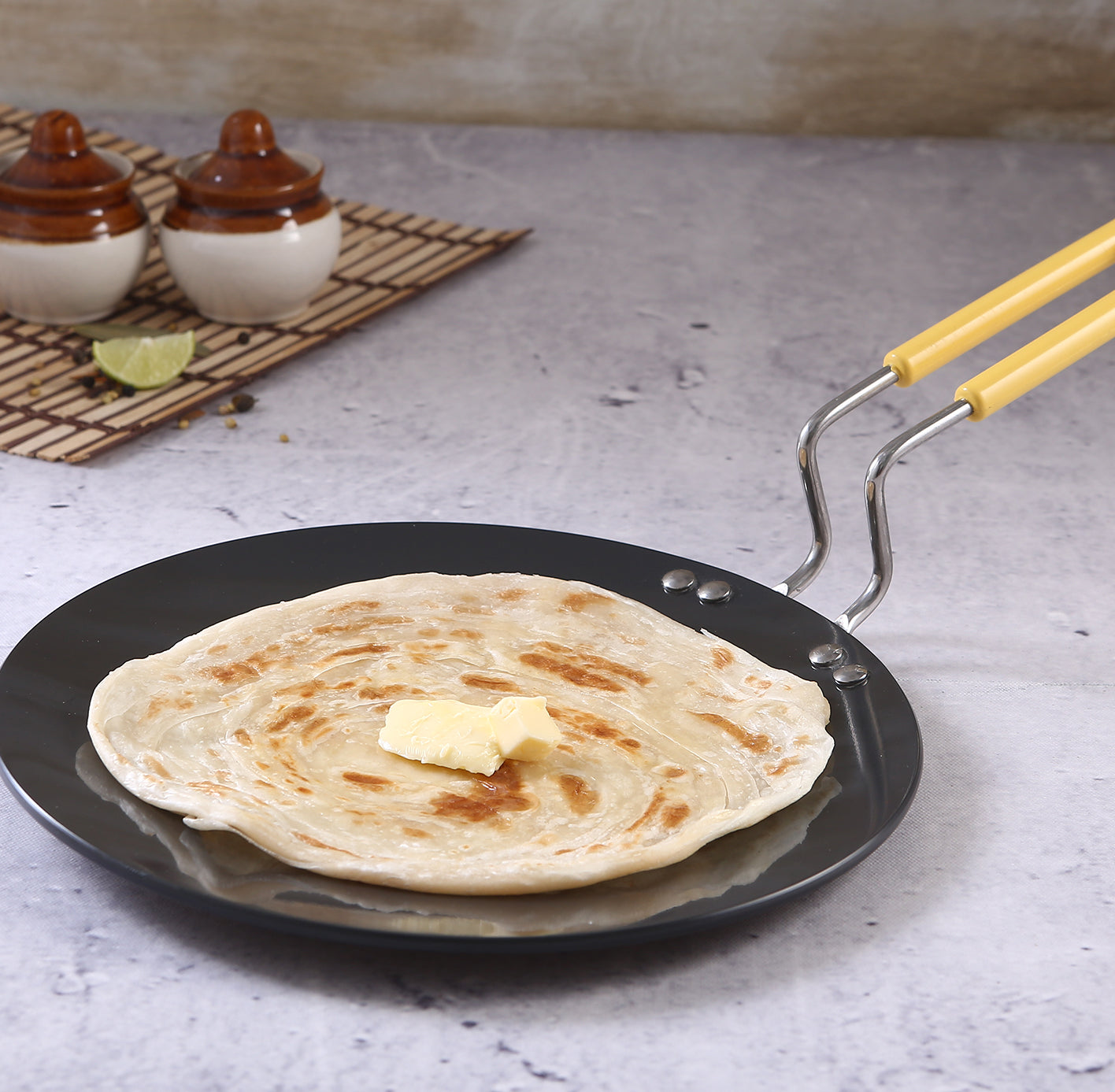 Wonderchef Aluminum Non-Stick Hard-Anodized Roti Tawa Griddle Pan with Riveted Handle, 25cm, Gray, alternate product view 4