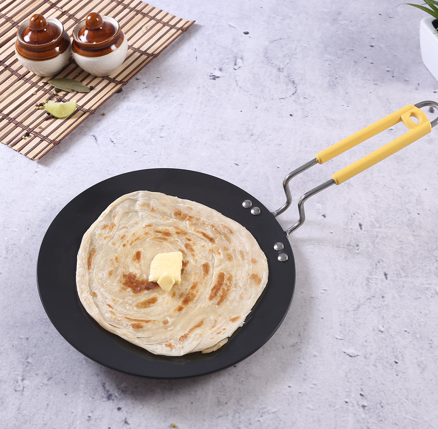 Wonderchef Aluminum Non-Stick Hard-Anodized Roti Tawa Griddle Pan with Riveted Handle, 25cm, Gray, alternate product view 6
