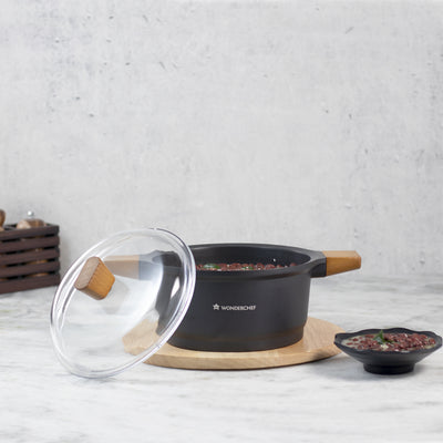 Wonderchef Die Cast Aluminum Casserole with Lid and Wooden Handle, Black, glass lid view