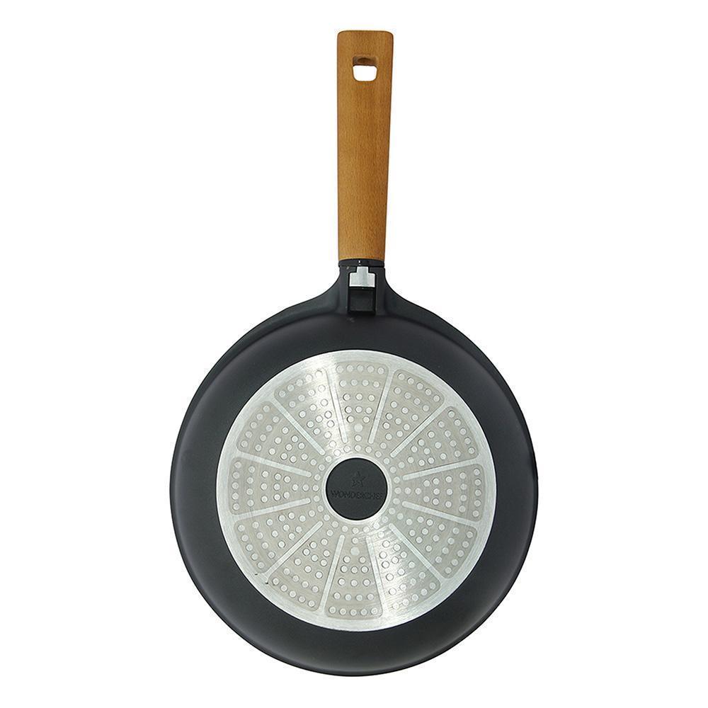 Wonderchef Die Cast Non-Stick PFOA-Free Stir Fry Wok Skillet with Wooden Handle, Black, bottom view