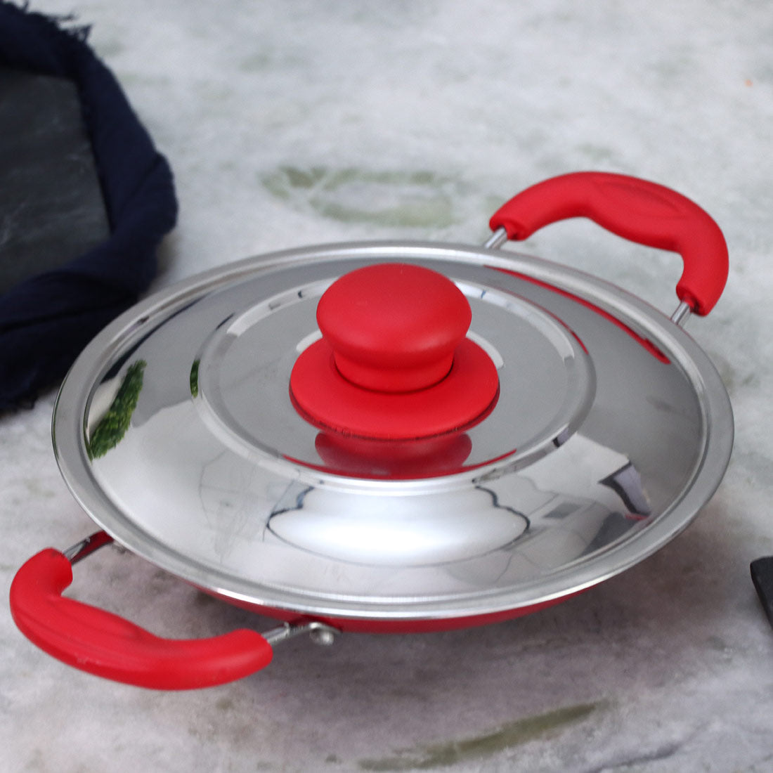 Wonderchef Non-Stick Appachetty Curved Appam Pan with Lid, Crimson 22cm, Red, alternate product view 2