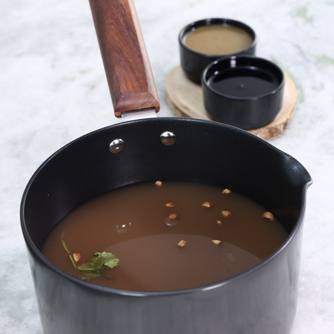 Wonderchef Ebony Hard Anodized Non-Stick Saucepan and Soup Pan 16cm 2L, Black, alternate product view 3