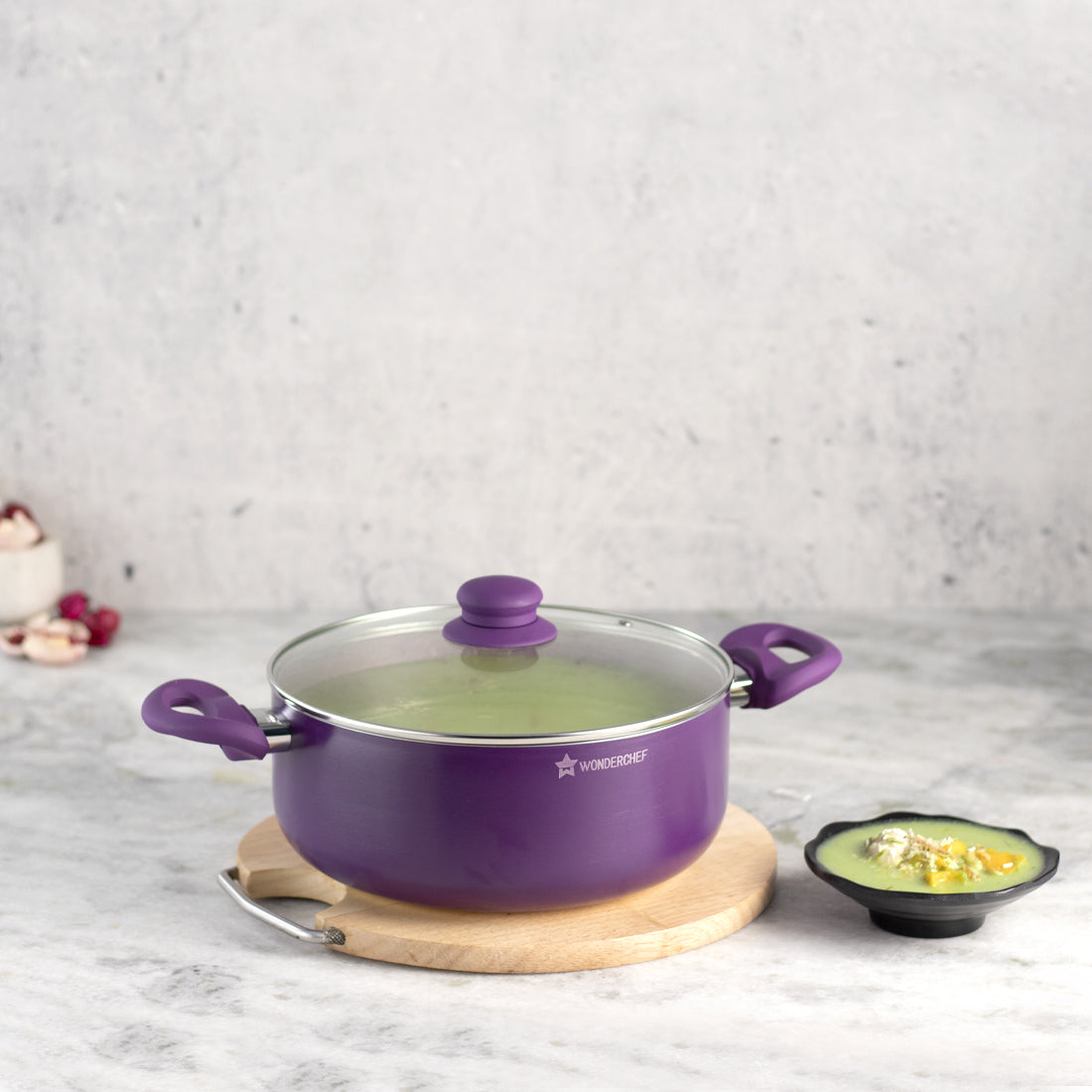 Wonderchef Royal Velvet Non-Stick PFOA-Free Aluminum Casserole with Lid, Violet