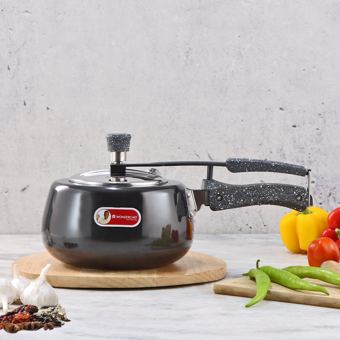 Wonderchef Taurus Hard Anodized Aluminum Inner Lid Pressure Cooker, alternate product view 4